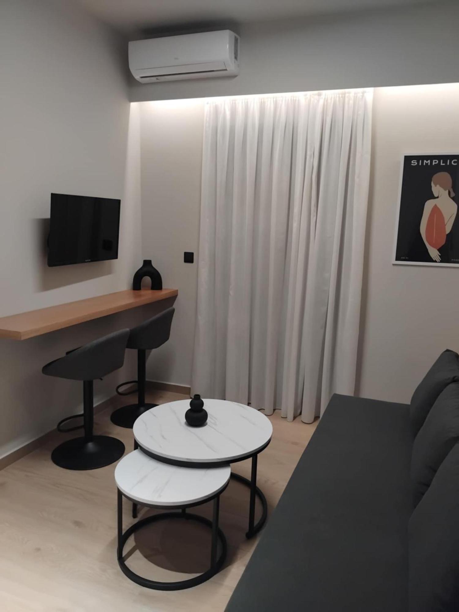 Ferienwohnung Simple, Calm And Luxurious Kalamata Exterior foto